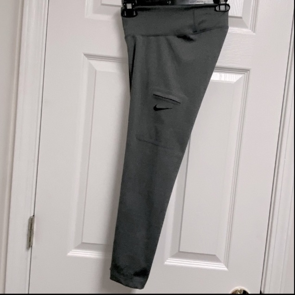 Nike Leggings • Large